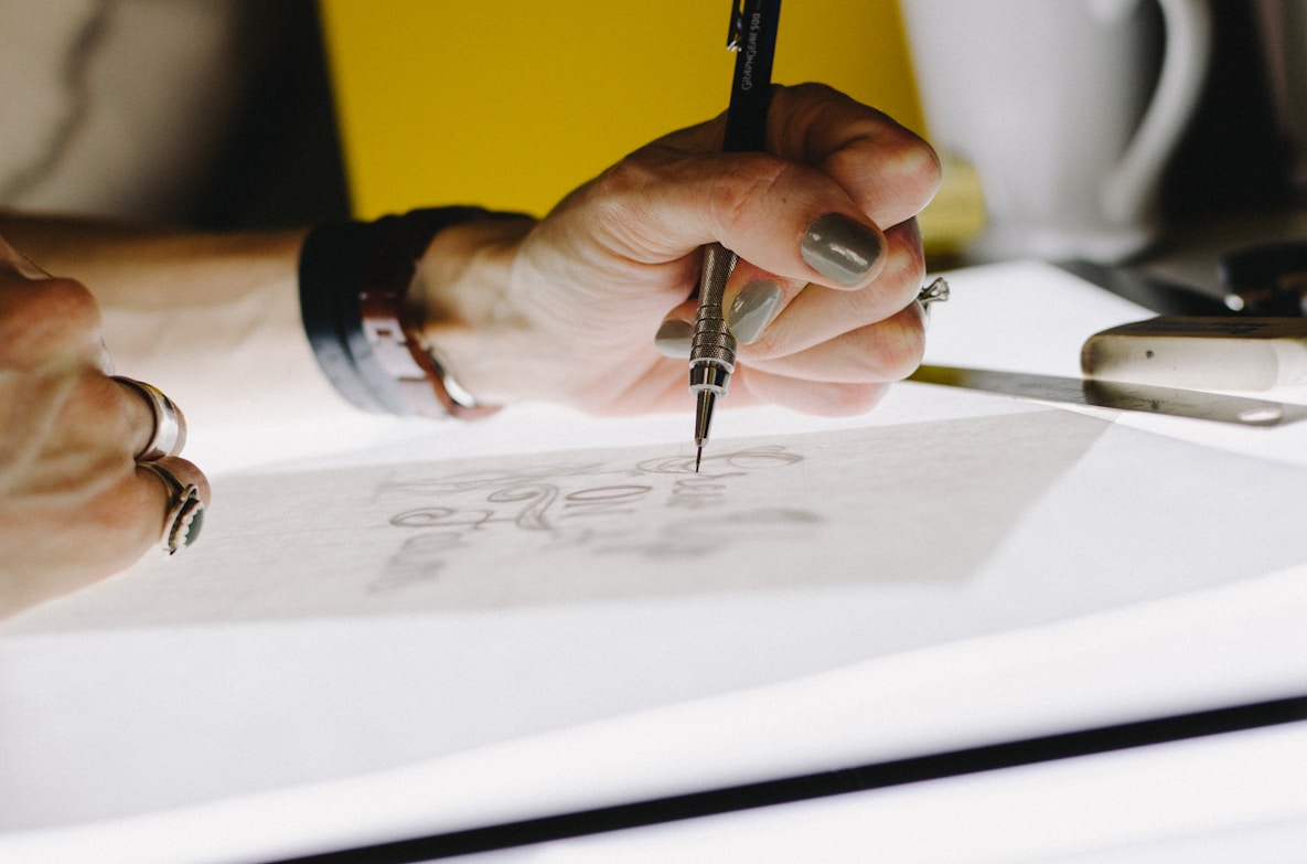 Color Theory and the Psychology of Color in Fashion Design